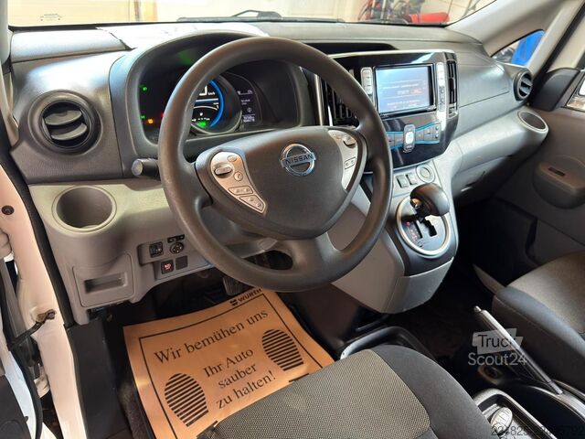 Slēgtais furgons NISSAN E-NV200 Elektro Kastenwagen 1.Hand BJ-2019