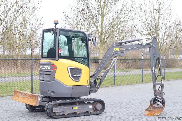 Minikaivinkone Volvo ECR25 ELECTRIC | JECR25D | TILTBUCKET | BUCKET ...