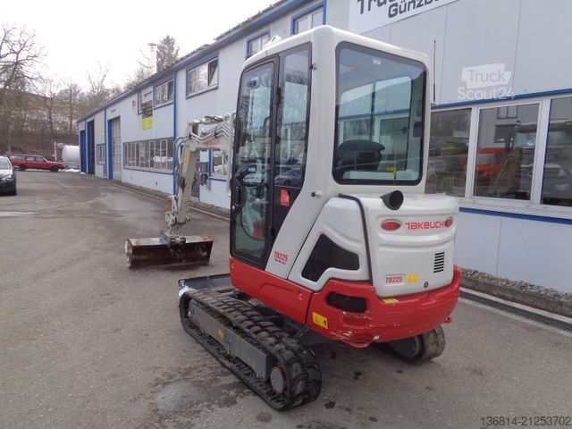 Mini excavator TAKEUCHI TB 225 Powertilt Löffel Taklock 2.400 kg
