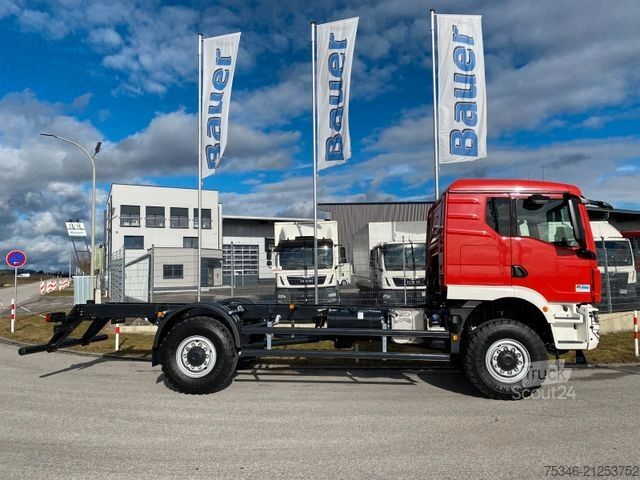 Spezial-LKW MAN TGM 18.250 4x4 BB/Fahrgestell/3-Sitze/Neu