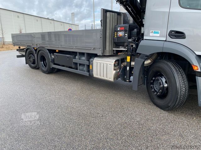 Lastbil med flak MERCEDES-BENZ 2540Pritsche7,00m/KranHiab118/Lenkachse/NL13,9to