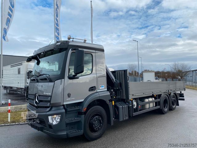 Lastbil med flak MERCEDES-BENZ 2540Pritsche7,00m/KranHiab118/Lenkachse/NL13,9to