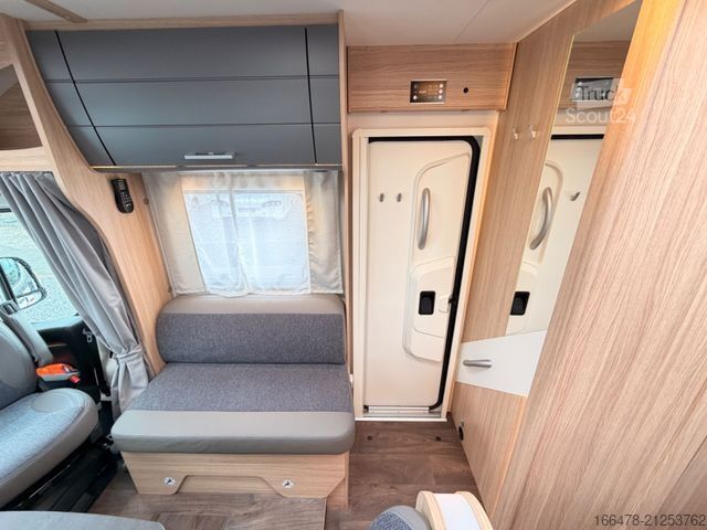 Semi-integrated camper SUNLIGHT T 67 *d*