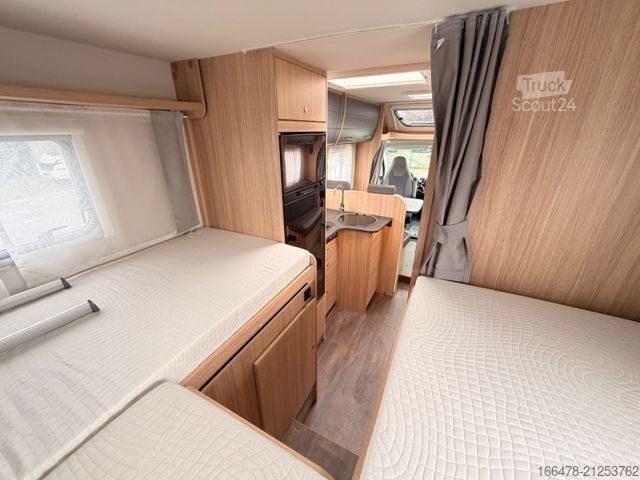 Semi-integrated camper SUNLIGHT T 67 *d*