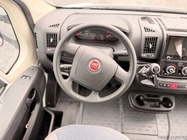 Semi-integrated camper SUNLIGHT T 67 *d*