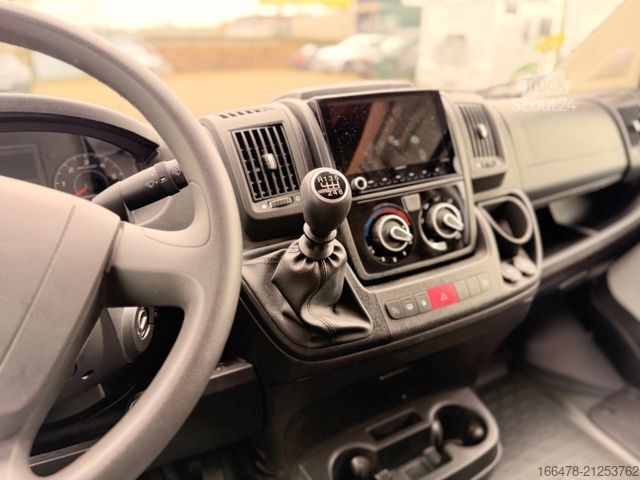 Semi-integrated camper SUNLIGHT T 67 *d*