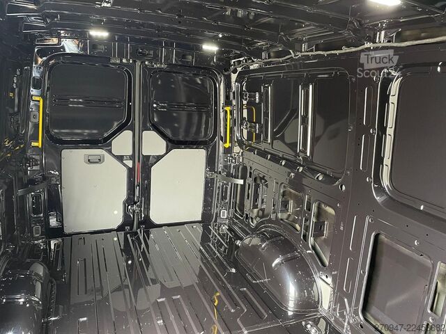 Vans ar augstu jumtu MAN TGE 3.200 L3H2 Kasten 4x4 Individual S ACC STHZ