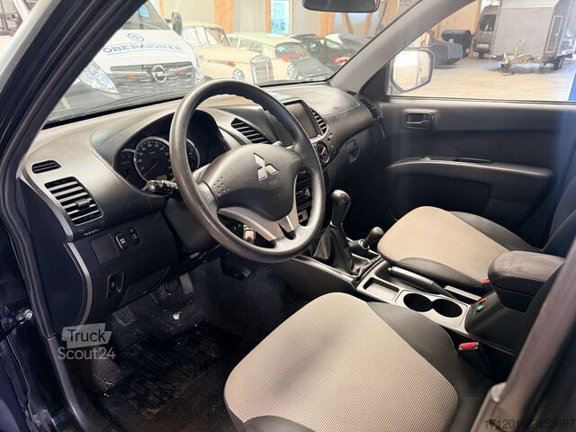 Βαν MITSUBISHI L200 4x4 Doka 2.5 DI-D Work Edition 1. Hand