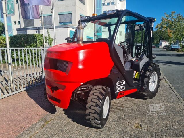 Terreinheftruck Manitou MC 25-4 ST5B S1 Buggy