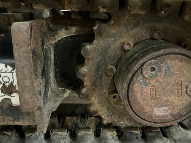 Mini bager JCB 16 C-1