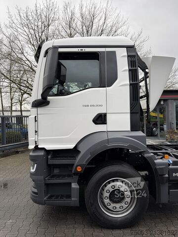 Châssis de camion MAN TGS 26.330 6X2-4 BL Neu/ New