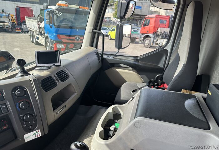 Camion cu platformă și prelată Renault Premium 370 4x2 PK 18002-EH / Swiss-Vehicle