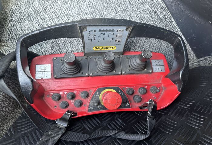 Camion cu platformă și prelată Renault Premium 370 4x2 PK 18002-EH / Swiss-Vehicle