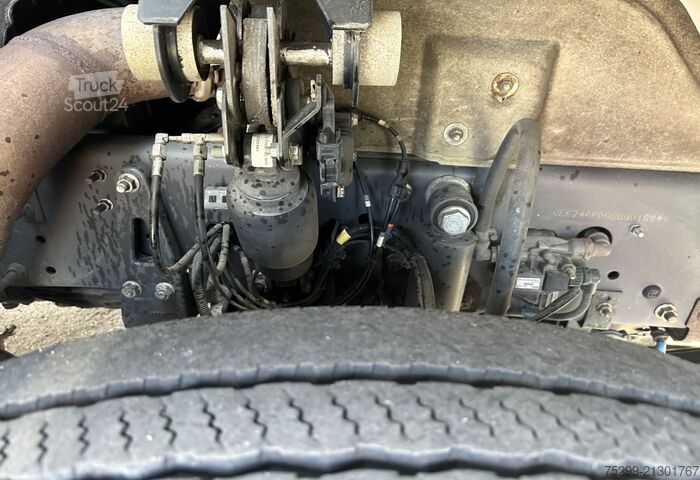 Camion cu platformă și prelată Renault Premium 370 4x2 PK 18002-EH / Swiss-Vehicle