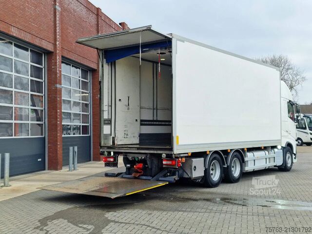Gekoeld/bevroren transport Volvo FH 13.500 Globetrotter XL 6x2 - Carrier Frigo B...