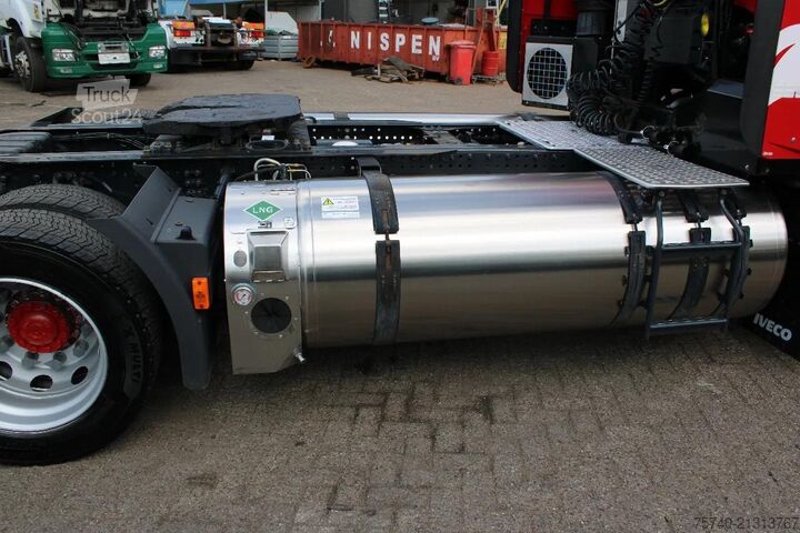 Tracteur standard Iveco S-WAY 460 + LNG + retarder + euro 6