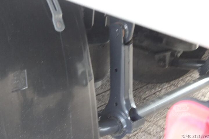 Bavul Iveco Stralis 330 + EURO 6 + NICE TRUCK + 19T