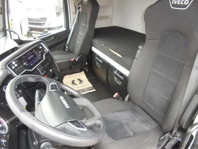 Tracteur standard Iveco S-WAY 460+ Euro 6 + LNG + CNG + Retarder