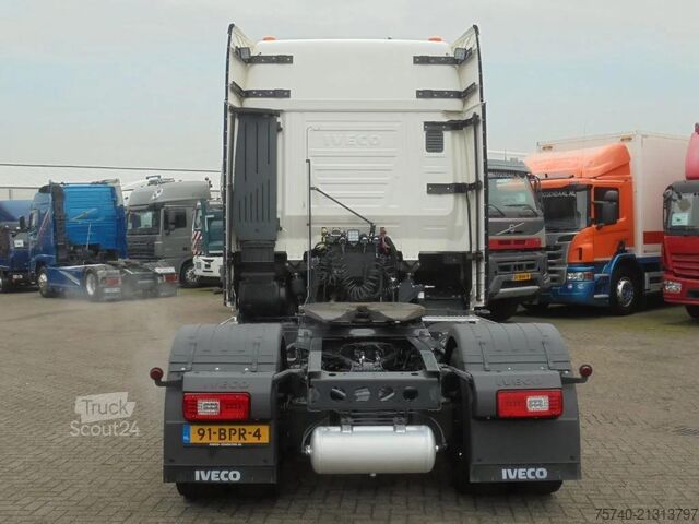 Tracteur standard Iveco S-WAY 460+ Euro 6 + LNG + CNG + Retarder