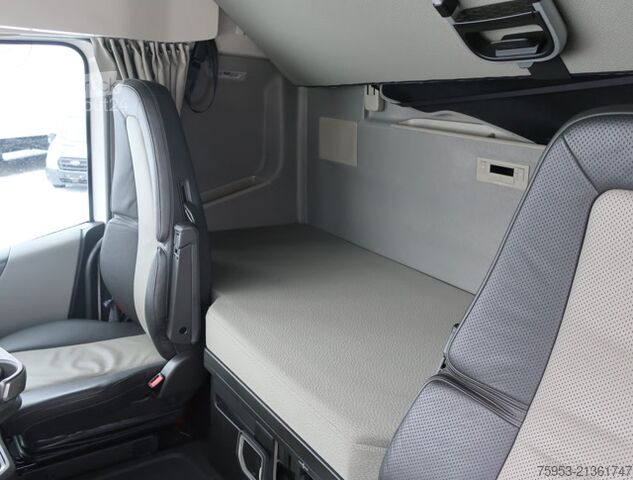 Стандартный седельный тягач Volvo FH 500 Aero TC Leder Alufelgen LED Retarder