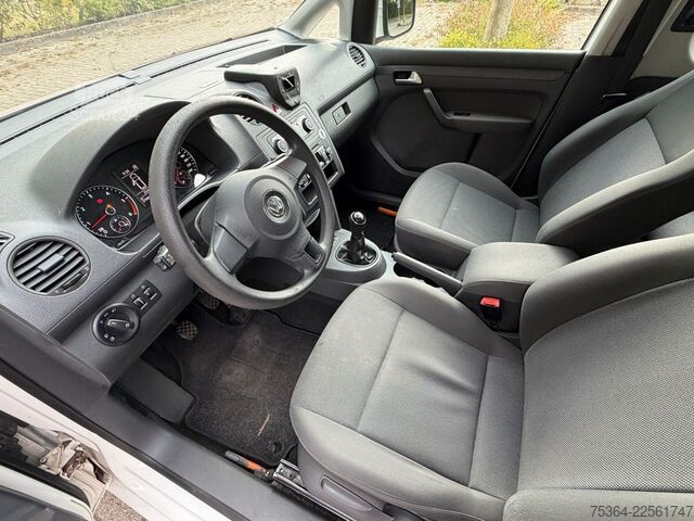 Minibuss VW Caddy Maxi 1.6 Tdi 5 Sitze Rollstuhlrampe Klima
