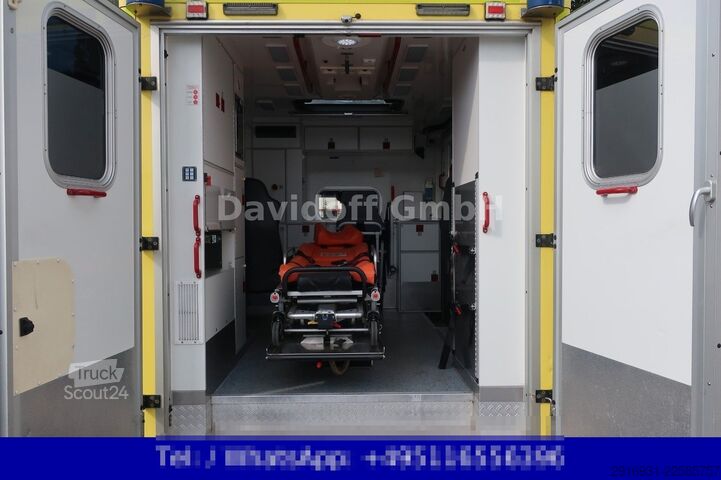 Autospecială de pompieri MERCEDES-BENZ Sprinter 519 CDI RTW / 1. Hand /SHZ / Fzg Nr:A16