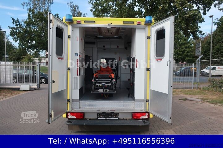 Autospecială de pompieri MERCEDES-BENZ Sprinter 519 CDI RTW / 1. Hand /SHZ / Fzg Nr:A16