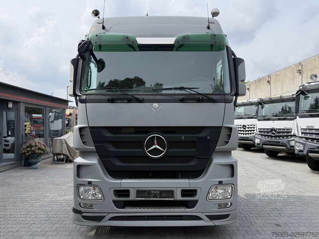 Tracteur routier standard Mercedes-Benz Actros MP3 1846 LS Megaspace