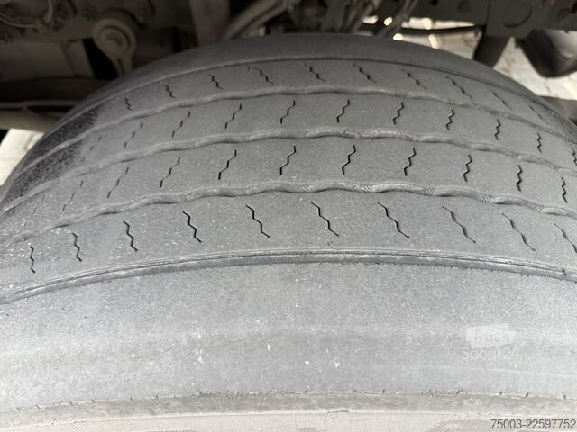 Tracteur routier standard Mercedes-Benz Actros MP3 1846 LS Megaspace