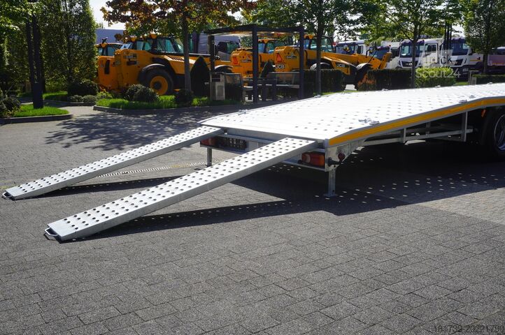 Kranaufbau Renault D12 / New galvanized tow truck superstru