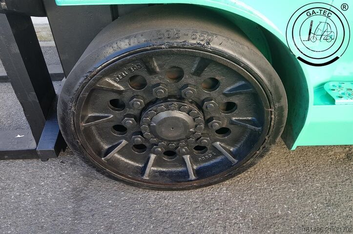 Вилочный погрузчик на сжиженном газе Mitsubishi FGC70K-STC