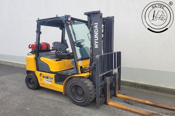 Навантажувачі LPG Hyundai 30L-7A