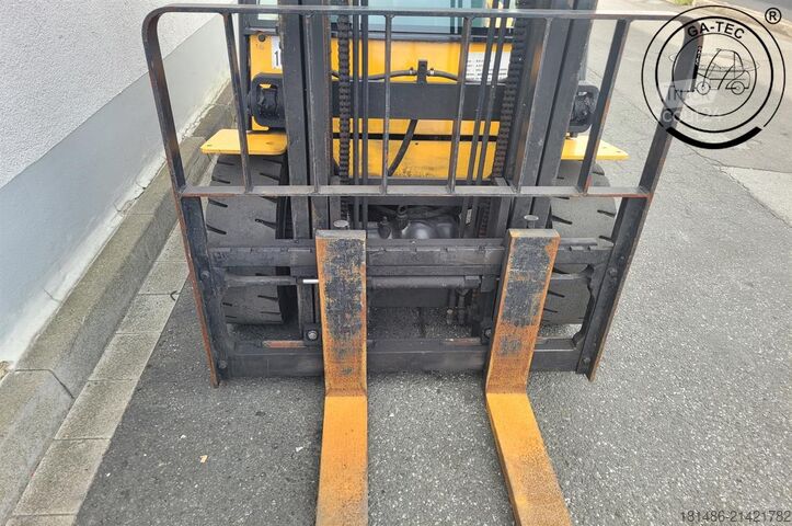 Навантажувачі LPG Hyundai 30L-7A