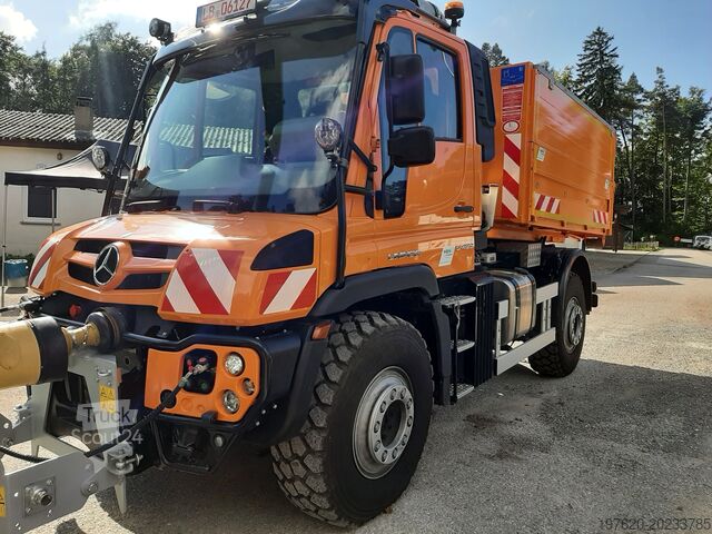 Unimog Mercedes-Benz Unimog U423 mit Abrollsystem und Mulde