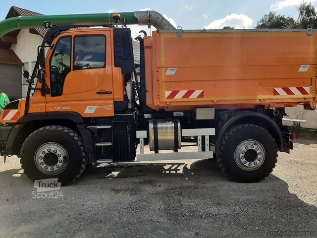 Unimog Mercedes-Benz Unimog U423 mit Abrollsystem und Mulde