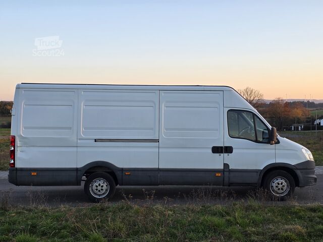Fourgon surélevé et rallongé Iveco Daily Maxi 35S13