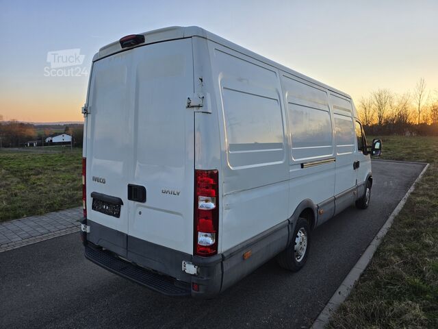 Fourgon surélevé et rallongé Iveco Daily Maxi 35S13