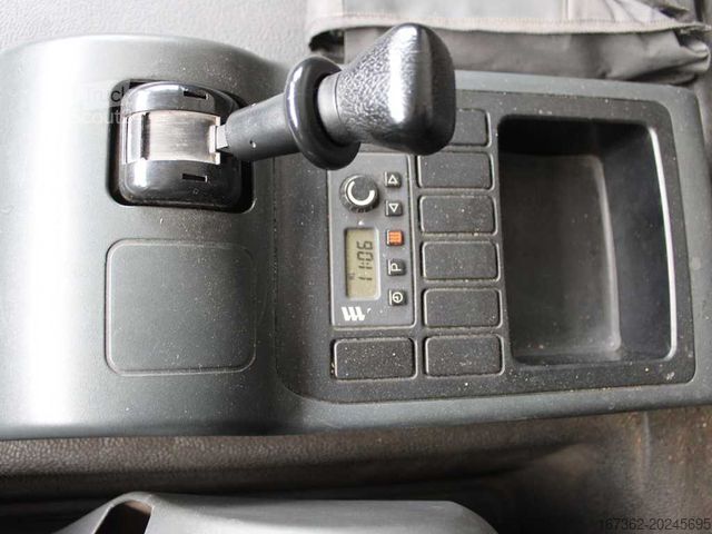 Samochód ciężarowy z plandeką typu platforma MAN TGM 18.290, EURO 5, AIR SUSPENSIONS