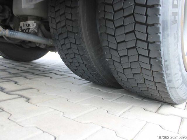 Samochód ciężarowy z plandeką typu platforma MAN TGM 18.290, EURO 5, AIR SUSPENSIONS