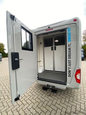 Transportor de animale RENAULT Master STX Haras 3 sitzer