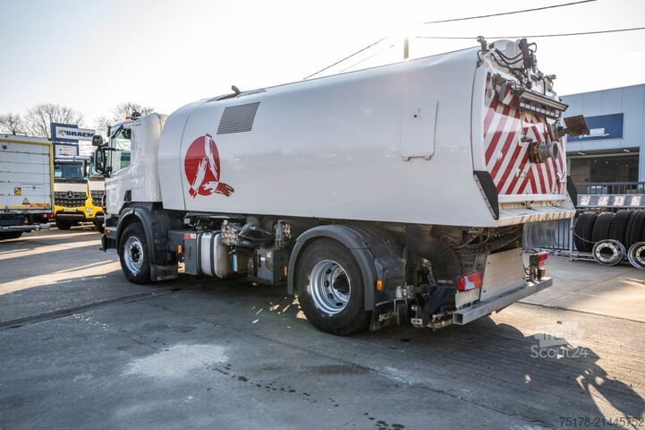 Balayeuse de voirie SCANIA P280 - SCHORLINGER OPTIFANT 70