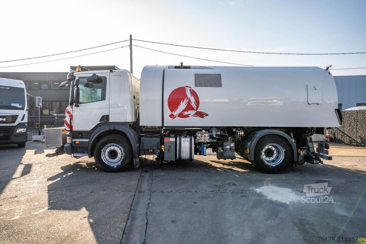 Balayeuse de voirie SCANIA P280 - SCHORLINGER OPTIFANT 70