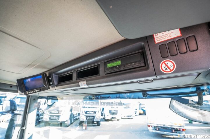 Balayeuse de voirie SCANIA P280 - SCHORLINGER OPTIFANT 70