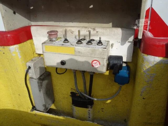 Plate-forme de levage Renault Master SKY WORKER 12,5 METER