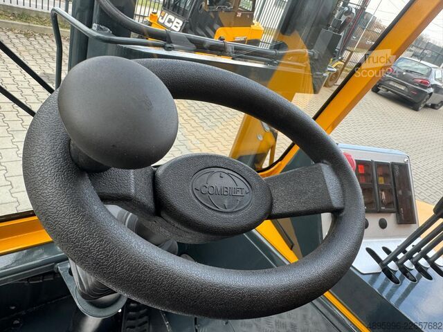 Fyrvägstruck Combilift CB3000/LPG /2016 year/ Perfect condition