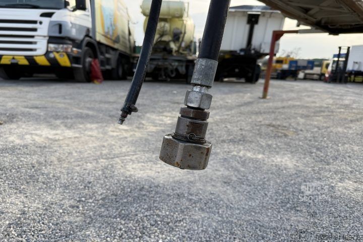 Komercinė transporto priemonė  Moser Betonsilo