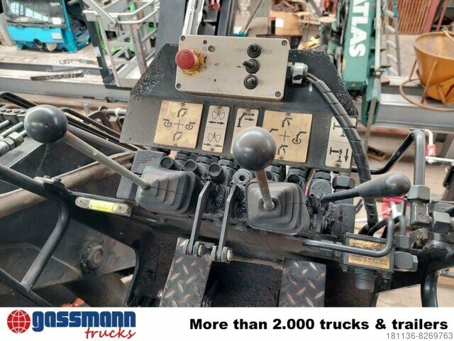 Grue montée sur camion HLK 96a2 , Greifersteuerung, faltbar,Hochsitz