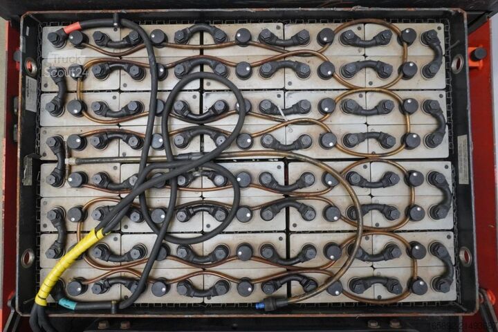 Heftruck Linde P 250 SWB 127-05