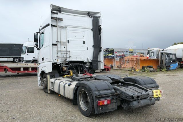 Грузовик для опасных материалов MERCEDES-BENZ 1843 Actros 4x2, Retarder, AC,2x Tank, Lowliner
