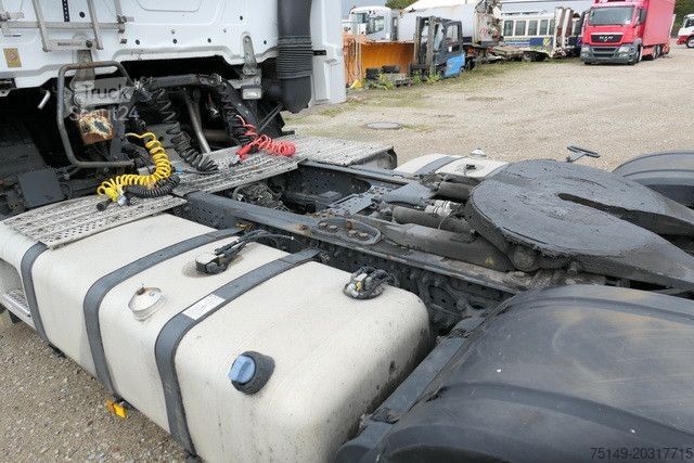 Bīstamo materiālu kravas automašīna MERCEDES-BENZ 1843 Actros 4x2, Retarder, 2x Tank, AC, Lowliner
